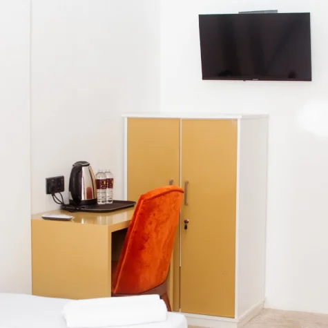 King grand hotel Deluxe Single Room 2