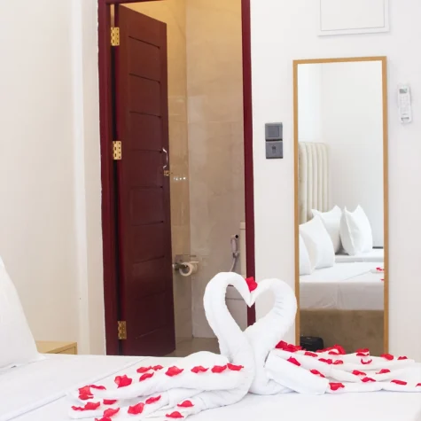 King grand hotel Luxury Triple Room 3